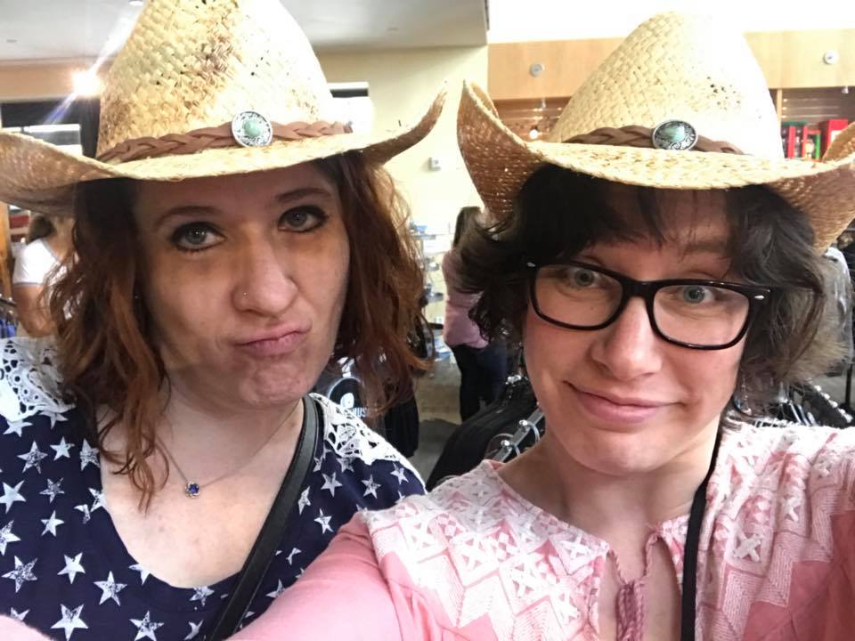 Skye and Sonja in cowboy hats
